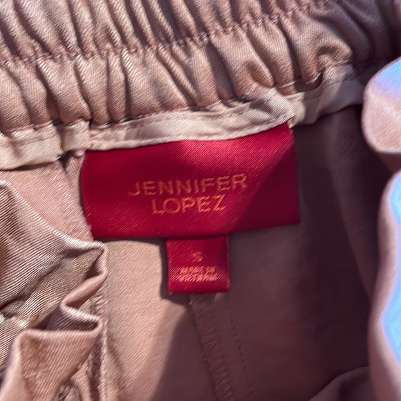 Jennifer Lopez size small rose pink shorts - Picture 2 of 5